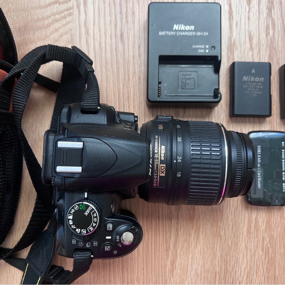 NIKON DSLR D3100 Camera with 18-55mm Lense, Pre owned in Great condition